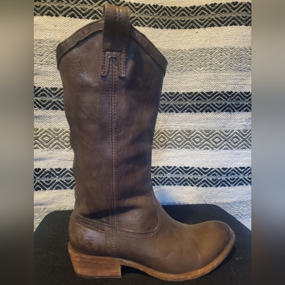 Frye Carson boots, size 7.5 - Picture 2 of 7